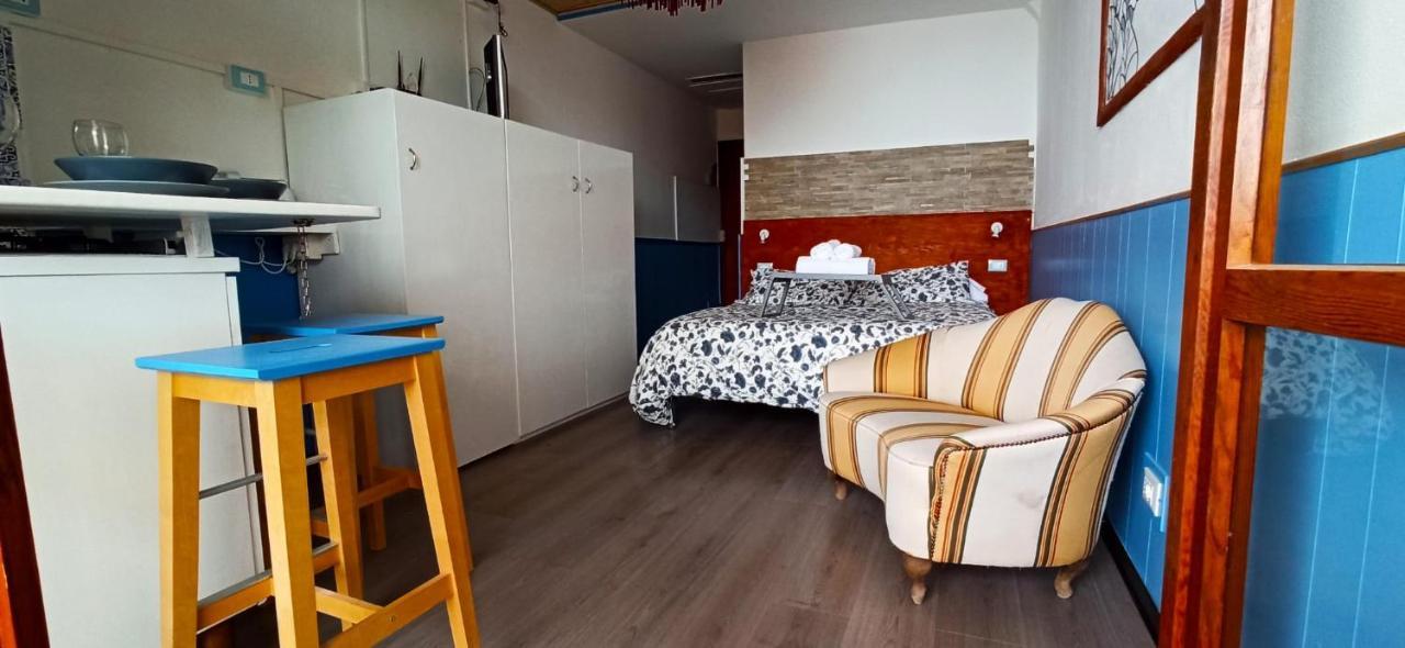 "Sea-See" Studio Taormina Center - Bellissima Vista Mare - Corner Kitchen ภายนอก รูปภาพ