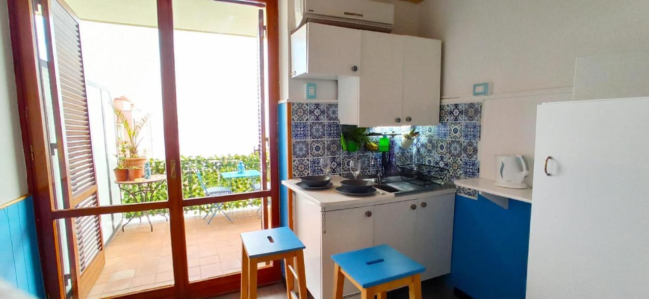 "Sea-See" Studio Taormina Center - Bellissima Vista Mare - Corner Kitchen ภายนอก รูปภาพ